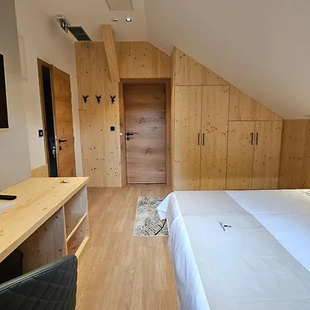 Casa de hóspedes Sobe Jelen Jelenov Greben 4*