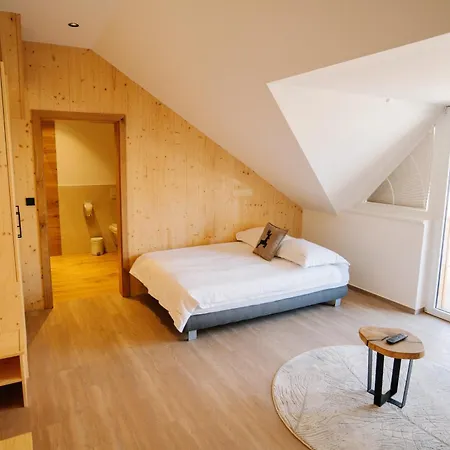 Πανσιόν Sobe Jelen Jelenov Greben