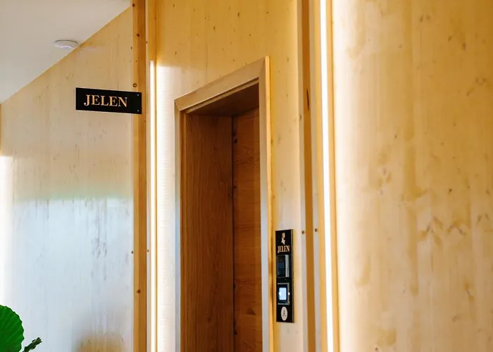 ゲストハウス Sobe Jelen Jelenov Greben