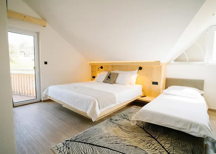 Sobe Jelen Jelenov Greben 4* ポドチェトルテク