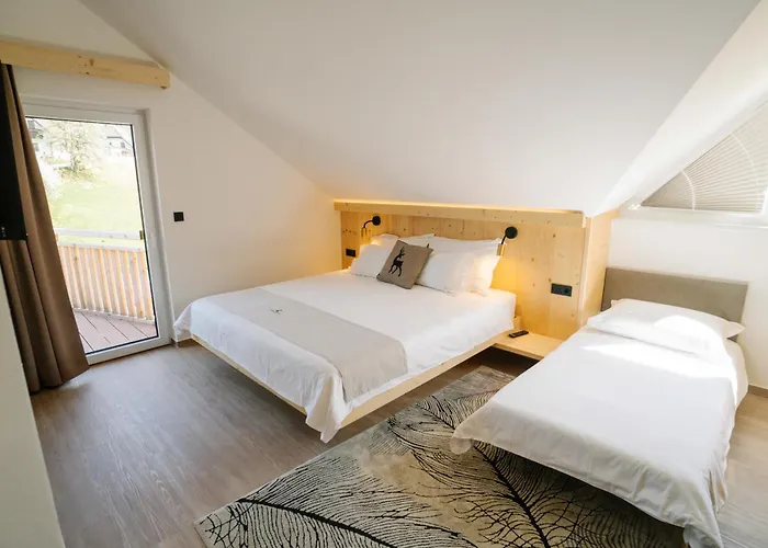 Sobe Jelen Jelenov Greben ポドチェトルテク